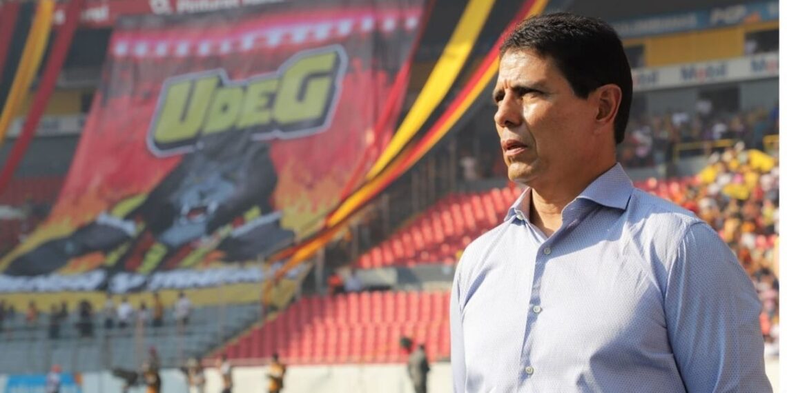 Poncho Sosa Leones Negros