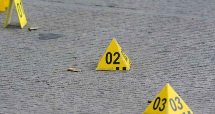 Presunto asaltante muere tras intento de robo en Ciudad Juárez; el dueño de la casa lo enfrentó armado
