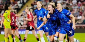 Prohíben a mujeres transgénero jugar fútbol femenino en Inglaterra tras fallo judicial