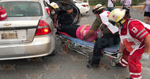 https://voxpopulinoticias.com.mx/2025/05/rescatan-a-conductora-atrapada-en-vehiculo-en-victoria/