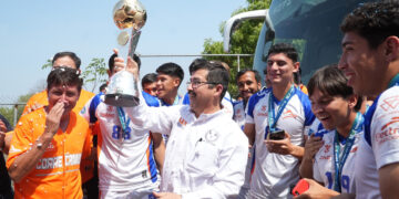 Recibe rector de la UAT a los Correcaminos campeones de la Liga Premier