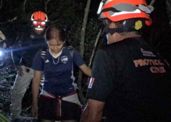 Rescatan a pareja extraviada en el Cerro de la Silla, en Guadalupe, Nuevo León