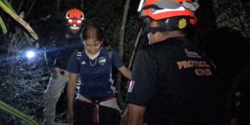 Rescatan a pareja extraviada en el Cerro de la Silla, en Guadalupe, Nuevo León