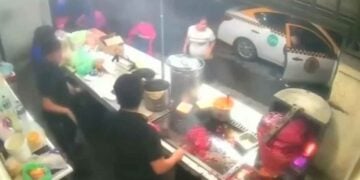 Revelan video del trágico atropello a mujer embarazada en puesto de tacos en Escobedo, Nuevo León