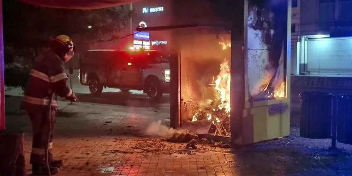 Se incendia el local de un bolero en el Centro de Monterrey, Nuevo León