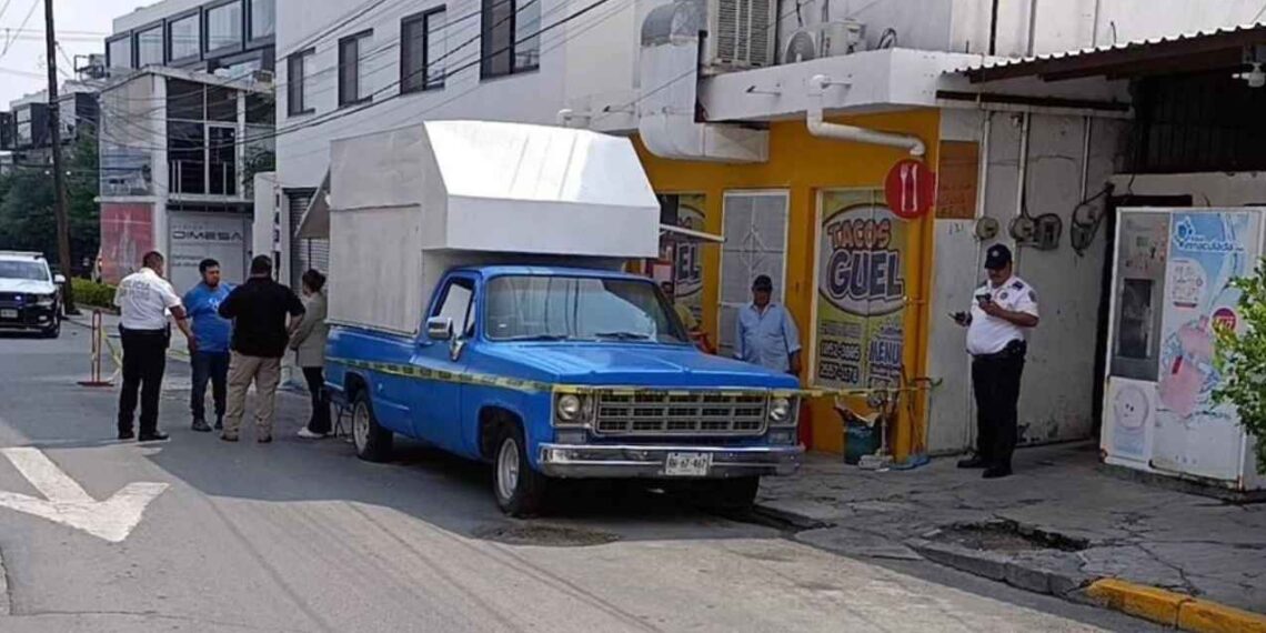 Se registra flamazo y explosión de un tanque en un negocio de tacos en San Pedro, NL; hay 3 lesionados