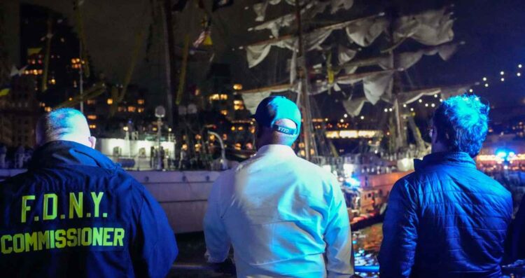Secretario de Marina lamenta accidente del Buque Cuauhtémoc y promete transparencia en la investigación