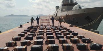 Semar decomisa 1.3 toneladas de cocaína frente a las costas de Guerrero