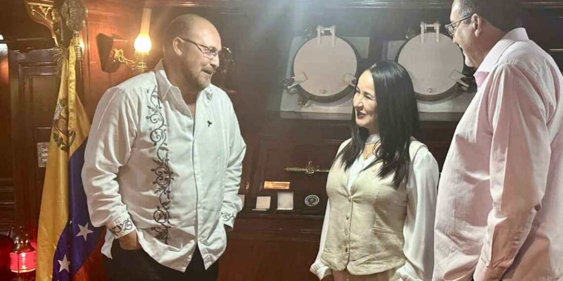 Sostienen reunión secretario general de Gobierno y embajadora de Venezuela en México