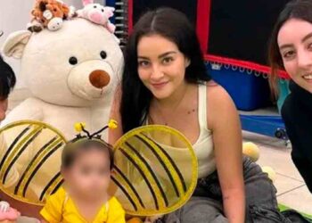 Tessa, la hija de José Eduardo Derbez, enternece vestida de abejita