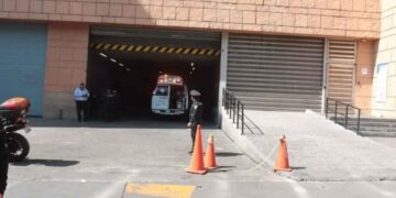 Trabajador fallece tras caer dentro de una tienda en la alcaldía Miguel Hidalgo, CDMX