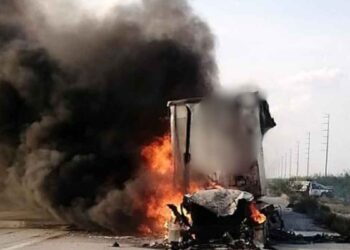 Tráiler incendia Nuevo Laredo