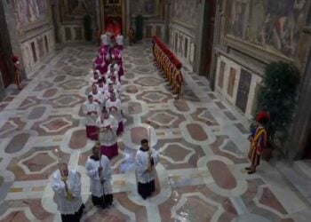 VIDEO: Así se vive la cónclave para elegir al nuevo Papa en el Vaticano