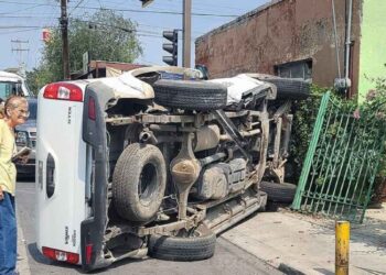 choque con volcadura Nuevo Laredo