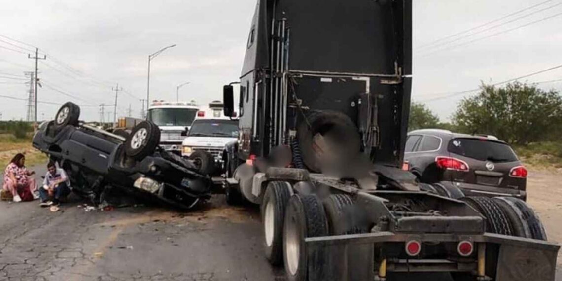 Volcadura en Nuevo Laredo Tamaulipas
