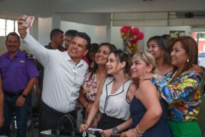 Festejan a madres sindicalizadas del Ayuntamiento de Victoria