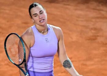 Zheng venció por primera vez a Sabalenka en siete enfrentamientos oficiales