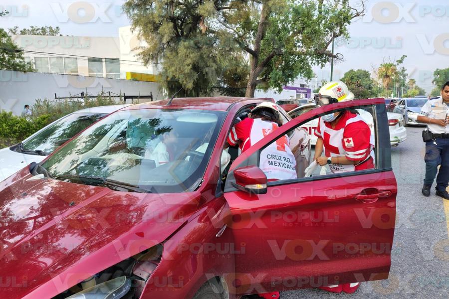 accidente frente al DIF Victoria