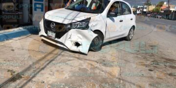 accidente vehicular en centro de Victoria