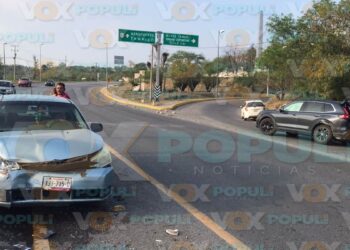 accidente vial en crucero de Victoria