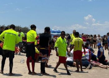 agresiones a salvavidas en playa Miramar