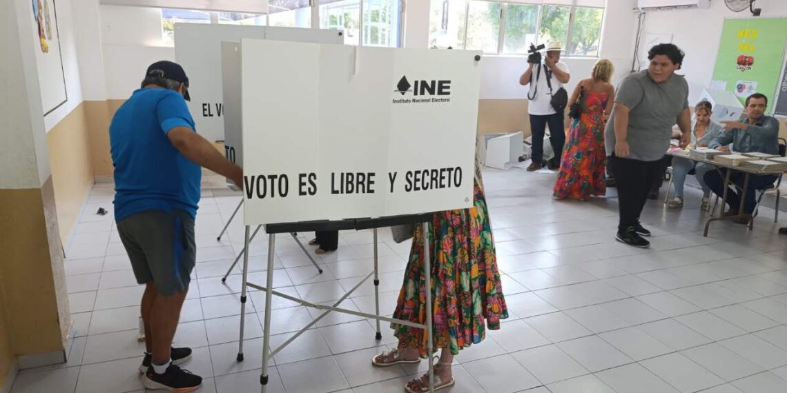 auxiliares para contar votos en Tamaulipas