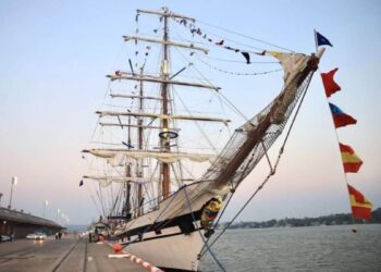 buque Simón Bolívar de Venezuela