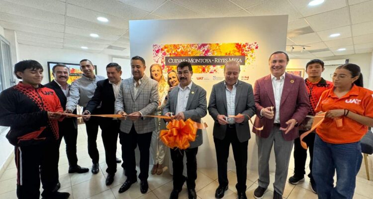 entrega de equipamientos UAT Nuevo Laredo