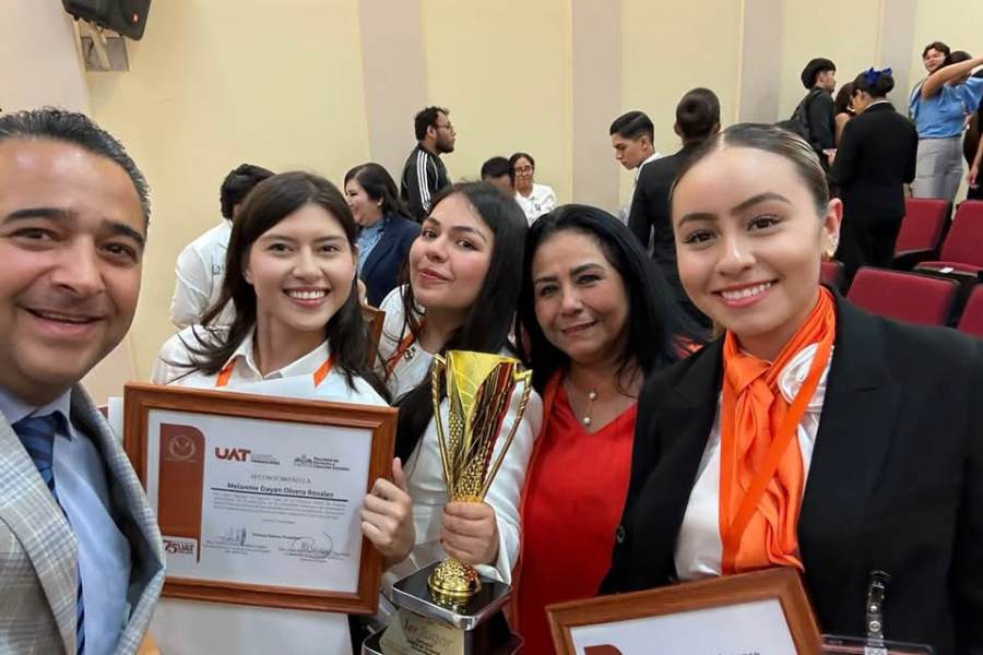 ganadoras concurso oratoria UAT