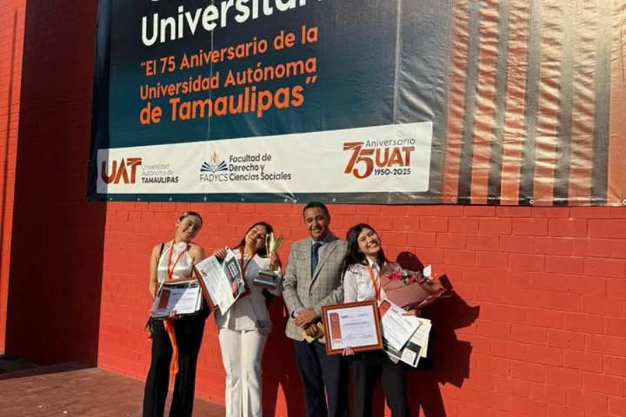 ganadoras concurso oratoria UAT