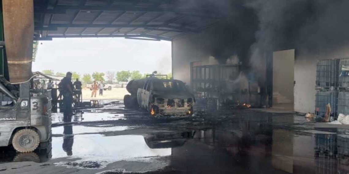 incendia fábrica González