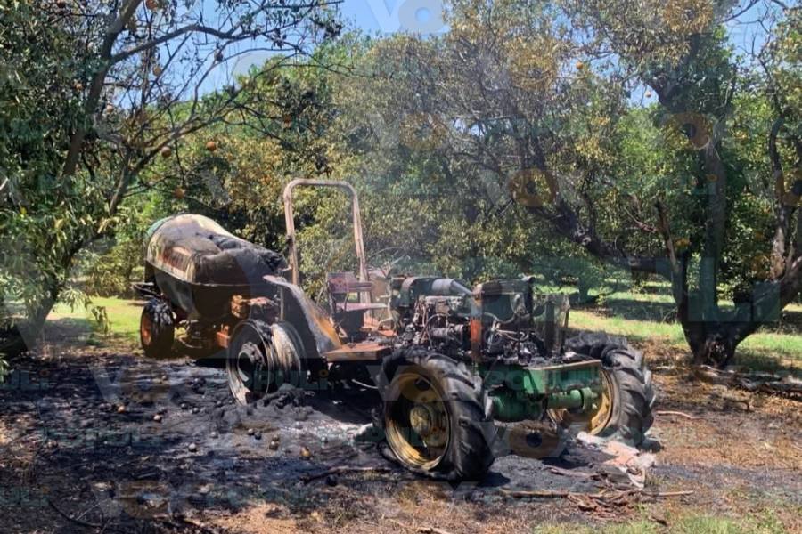 incendio de tractor en carretera Victoria Monterrey