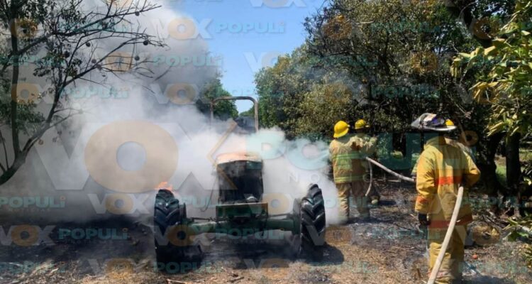 incendio de tractor en carretera Victoria Monterrey