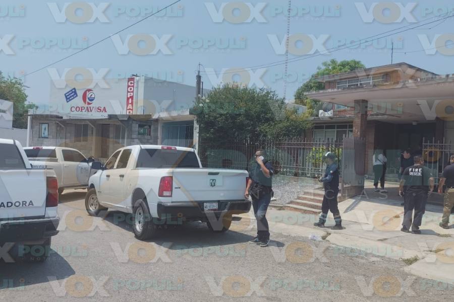 niña intenta saltar de techo en Victoria