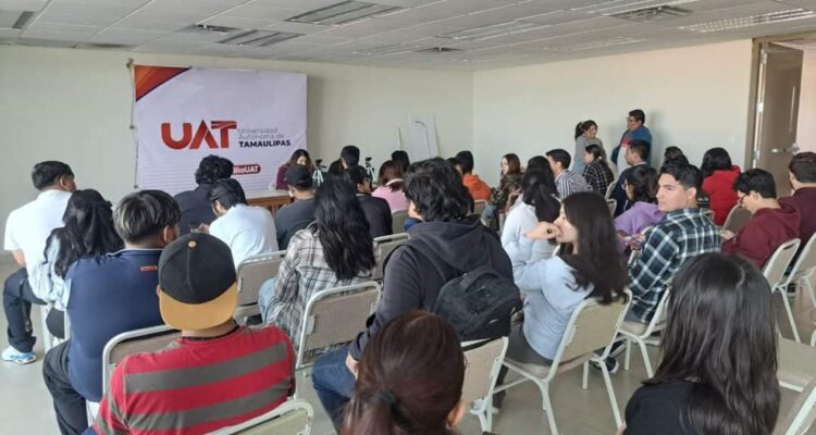 nuevas carreras UAT en Nuevo Laredo