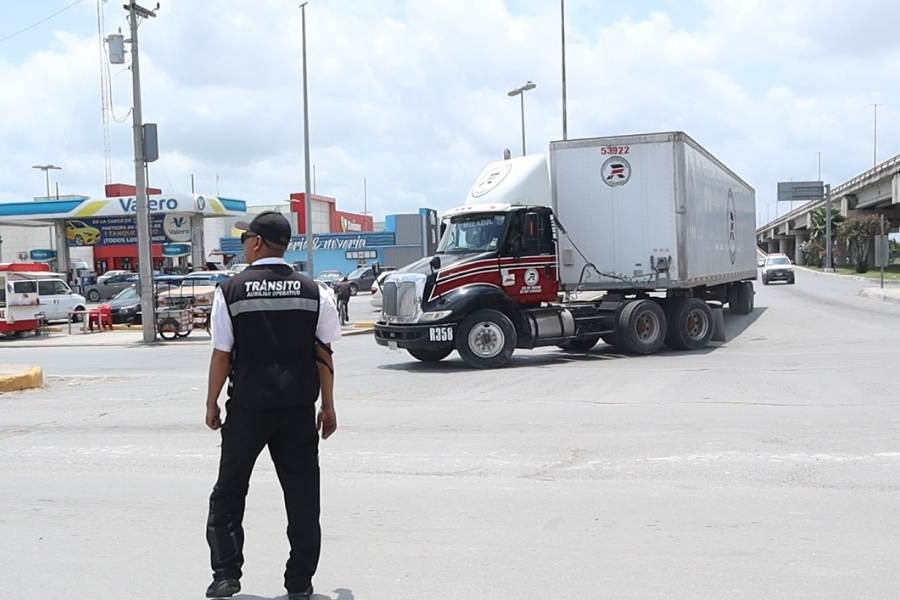tráfico en puente internacional de Matamoros