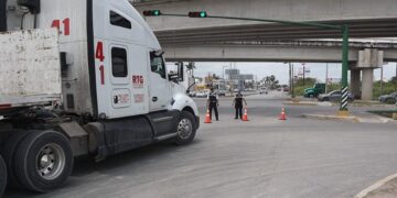 tráfico en puente internacional de Matamoros