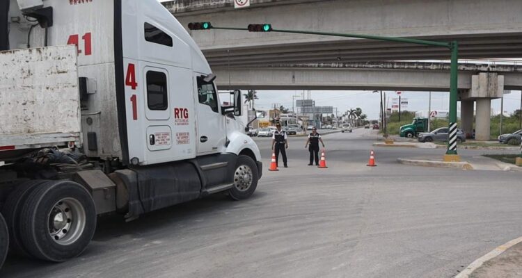tráfico en puente internacional de Matamoros