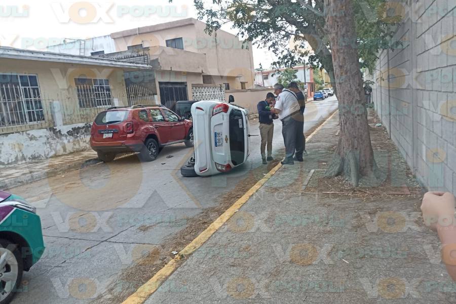 volcadura en Ciudad Madero