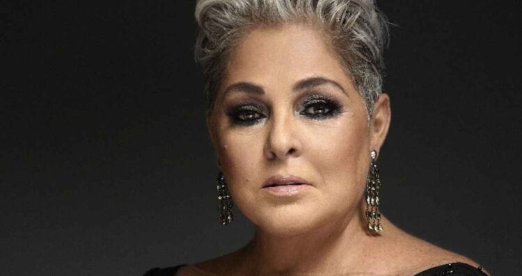 ¿A qué hora y dónde ver el concierto gratuito de Lupita D'Alessio en el Zócalo por el Día de las Madres