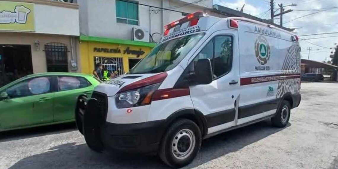 Adulto mayor queda inconsciente en calle de Matamoros