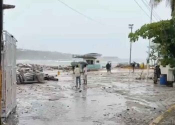 Así luce Puerto Escondido, Oaxaca, tras el paso de Huracán Erick