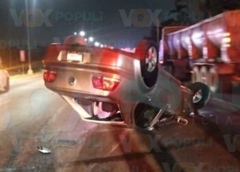 Vehículo volcó tras perder el conductor el control en Altamira