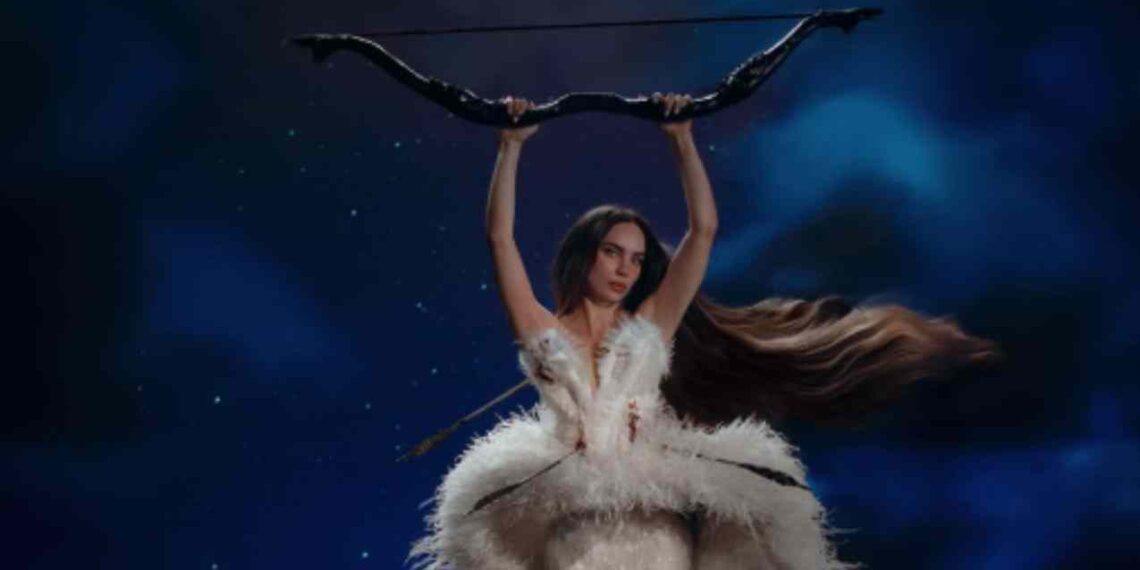 Belinda se preocupa por periodista tras caída en presentación de su disco ‘Indómita’