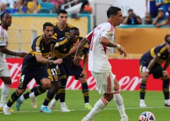 Boca Juniors y Benfica empatan 2-2 en un partido con emociones cruzadas