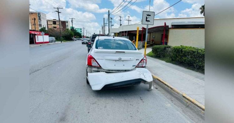Camioneta choca alcance Matamoros