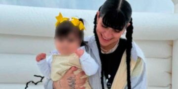 Cazzu describe a su hija Inti como una niña mágica y muy sociable