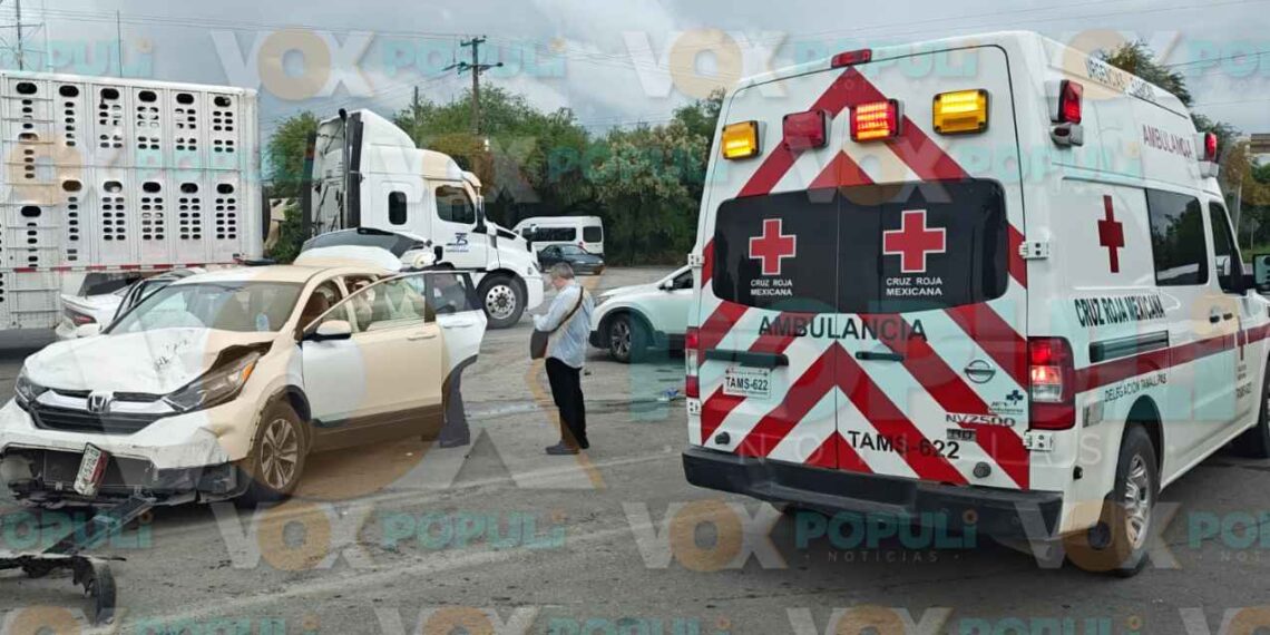 Choque en carretera Victoria-Monterrey deja varios heridos