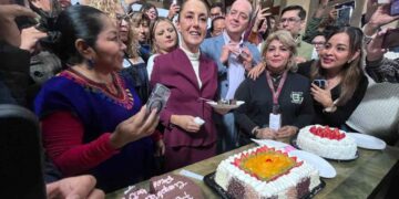 Claudia Sheinbaum celebra su cumpleaños en el Palacio Nacional