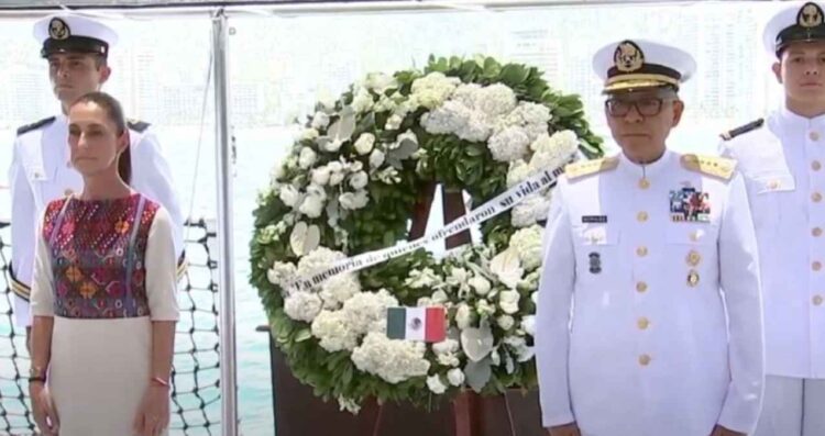 Claudia Sheinbaum rinde homenaje a cadetes fallecidos en el buque Cuauhtémoc